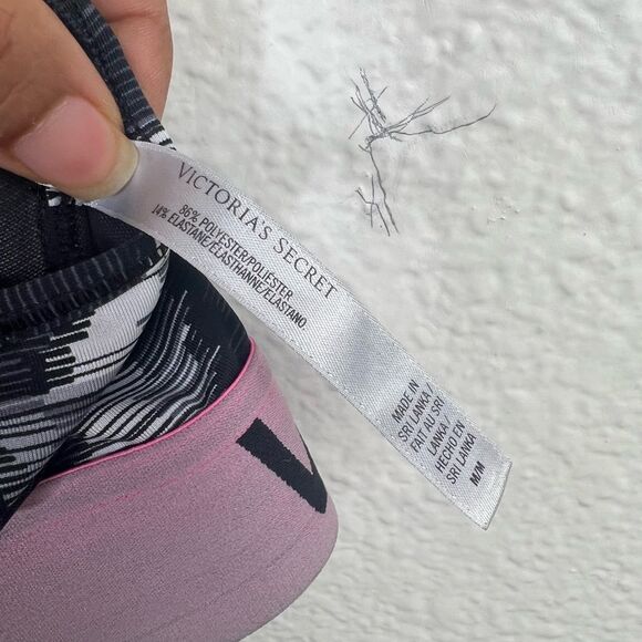 VSX Victoria Secret sports bra size Medium - Picture 4 of 4